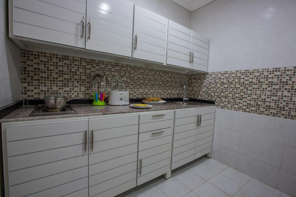 Aparthotel Sara Plaza Kuwait City Exterior foto